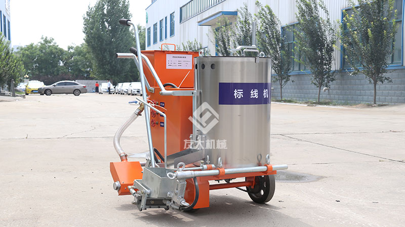 路面划线机
