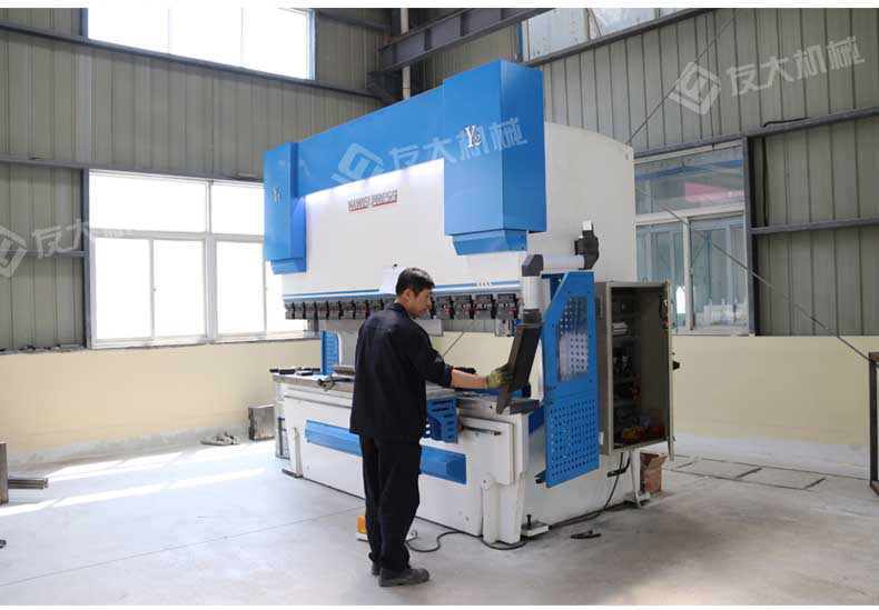 手扶单轮压路机