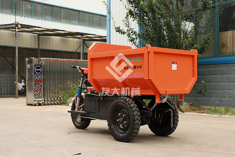 电动工程翻斗车