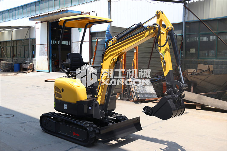 几分钟了解小型挖掘机、抓木器是怎么工作的