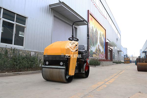 小型压路机压路原则为您分享，赶快学起来吧