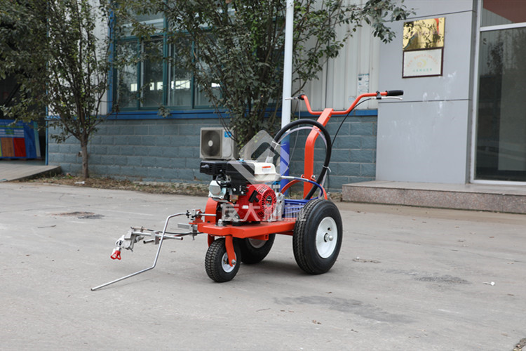 友大机械道路划线机，让路面养护事业机扬帆起航