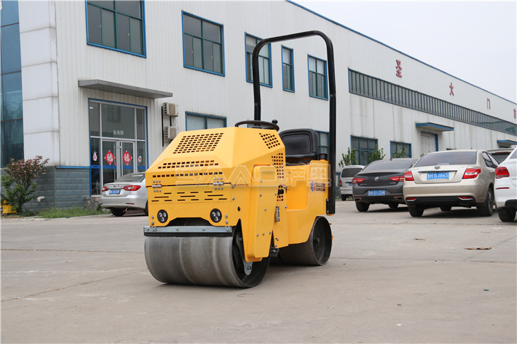 860压路机 (1).JPG