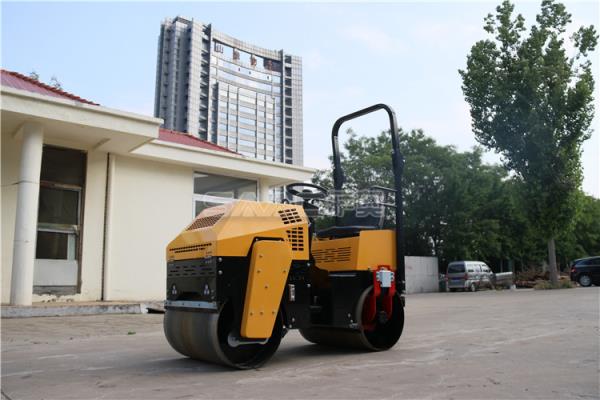 小型压路机挡泥板装置的作用，压路施工更流畅