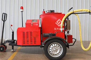 灌缝机给路面养护带去的帮助