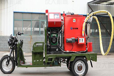 萨奥新款_沥青灌缝机驾驶款,转场更自如